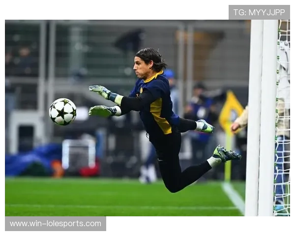 足球场上球星位置解析：从门将到前锋的关键角色与职责详解